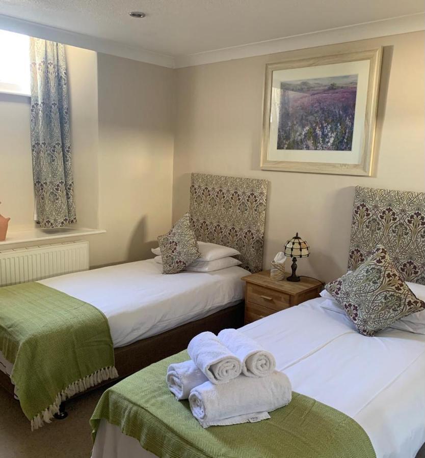 Dolphin Hotel Bovey Tracey Extérieur photo