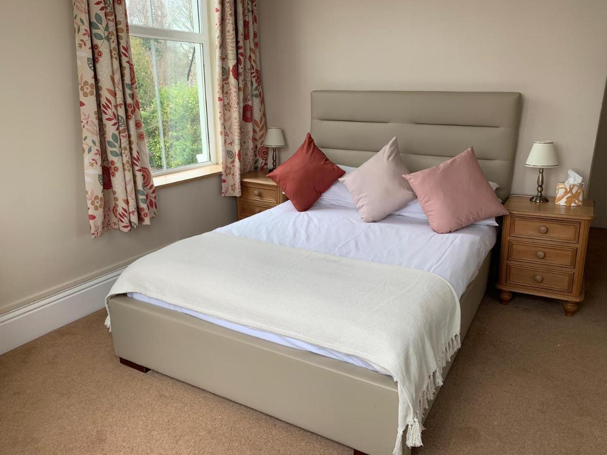 Dolphin Hotel Bovey Tracey Extérieur photo