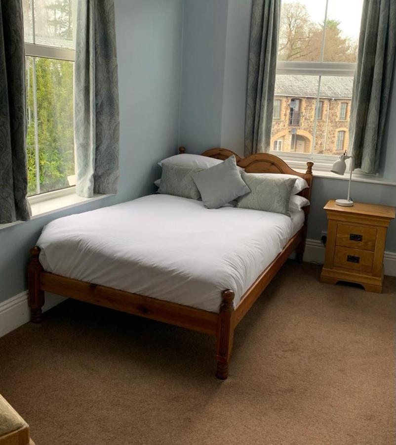 Dolphin Hotel Bovey Tracey Extérieur photo